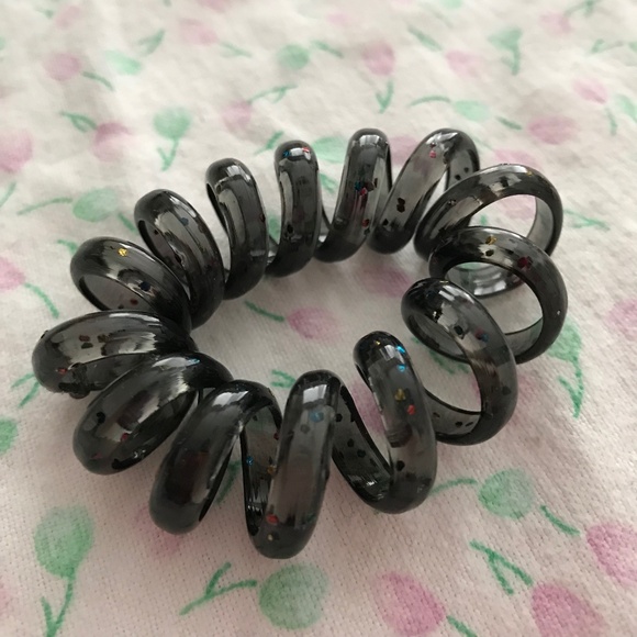 Plastic Elastic Coil Scrunchie Hair Tie Black Dots Spiral Size 2 Inch - Picture 1 of 2